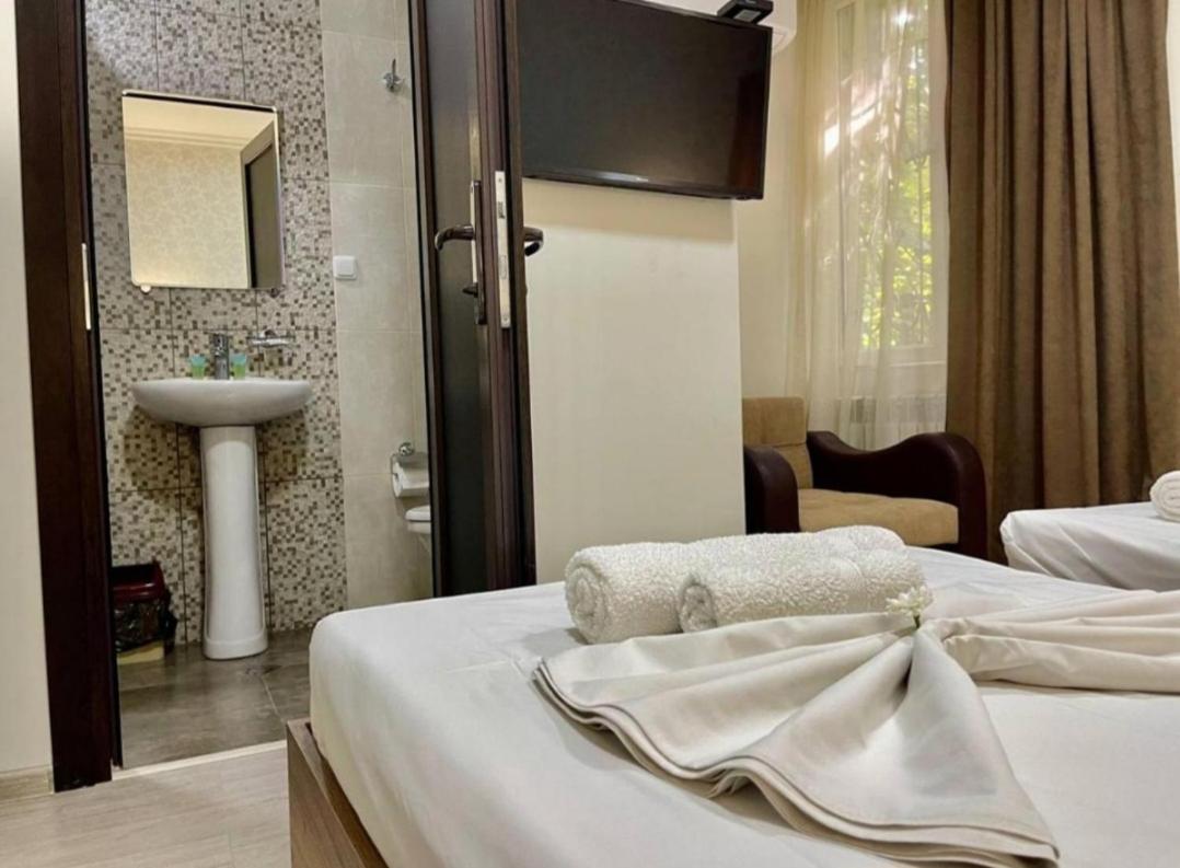 Merien Hotel Γιερεβάν Εξωτερικό φωτογραφία